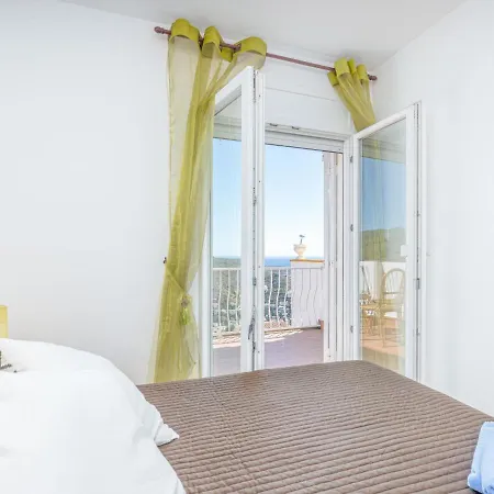 Nyaraló Prisange By Interhome